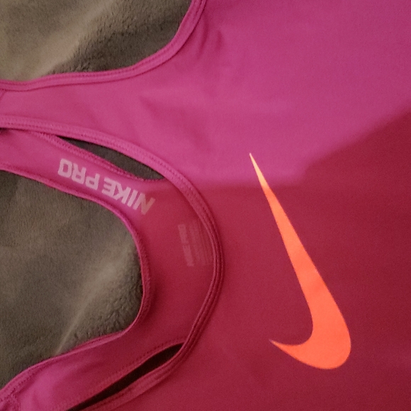 🚨2 for $25 🚨NIKE RACERBACK TANK - Picture 2 of 4